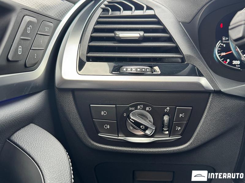 BMW X3 2.0D 25 automobil-interauto