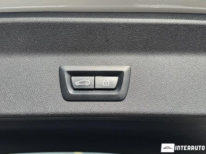 BMW X3 2.0D 55 interauto-car