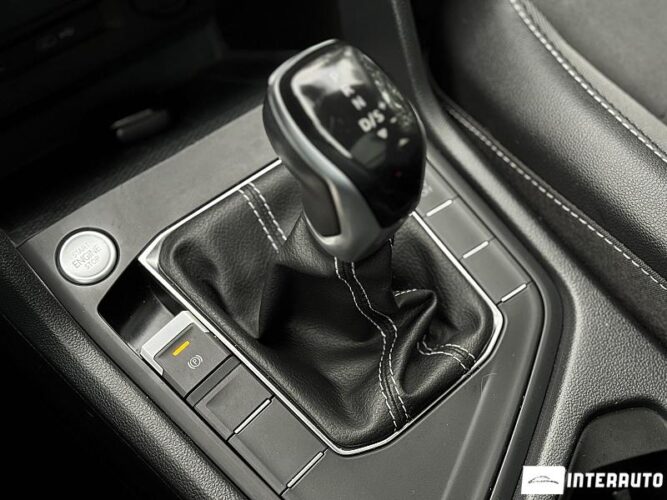 Volkswagen Taos 47 interauto-car