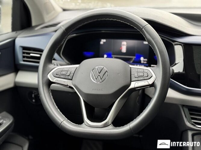 Volkswagen Taos 43 interauto-car