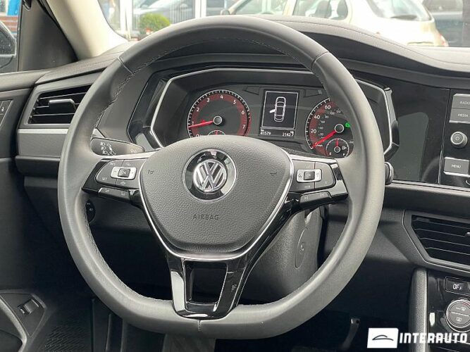 Volkswagen Jetta 41 interauto-car