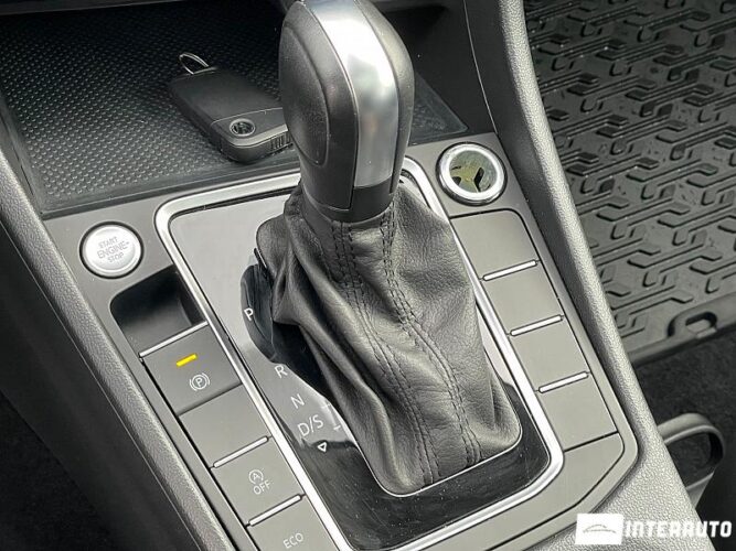 Volkswagen Jetta 48 interauto-car