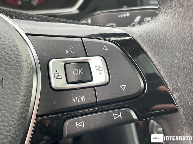 Volkswagen Jetta 44 interauto-car