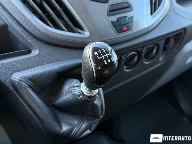 Ford Transit 35 interauto-car
