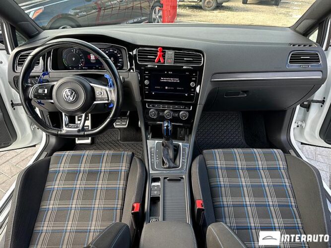 Volkswagen Golf GTE 35 interauto-car
