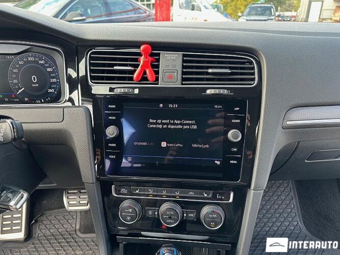 Volkswagen Golf GTE 39 interauto-car