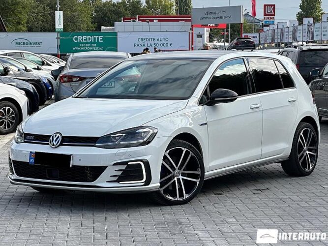 Volkswagen Golf GTE 29 interauto-car