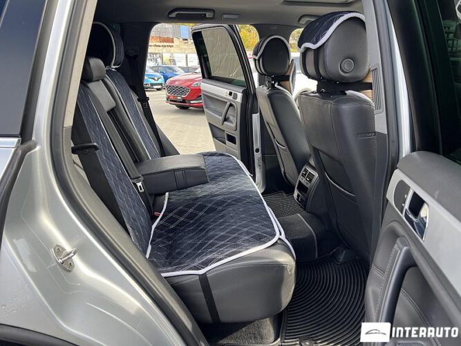 Volkswagen Touareg 44 interauto-car