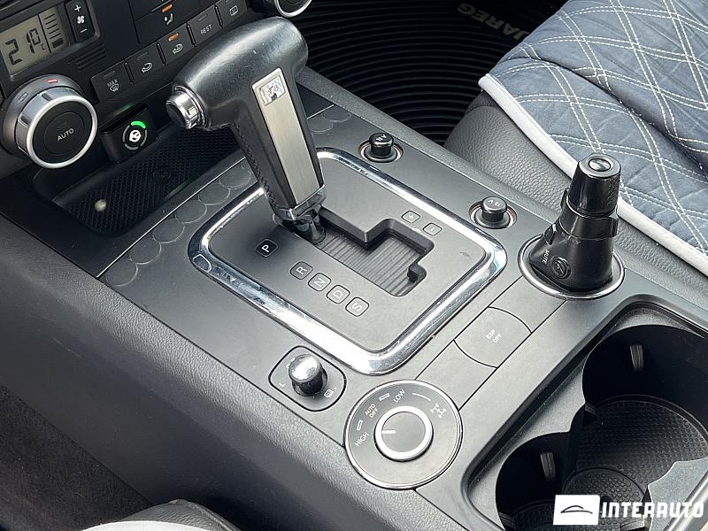 Volkswagen Touareg 21 automobil-interauto