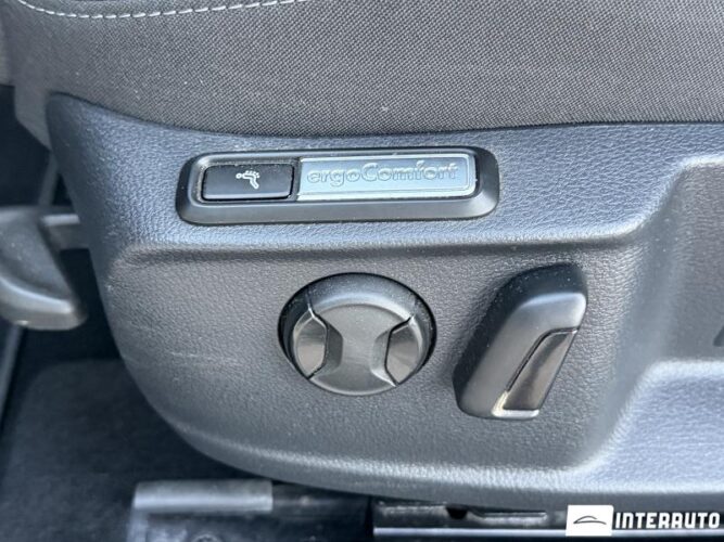 Volkswagen Passat 48 interauto-car