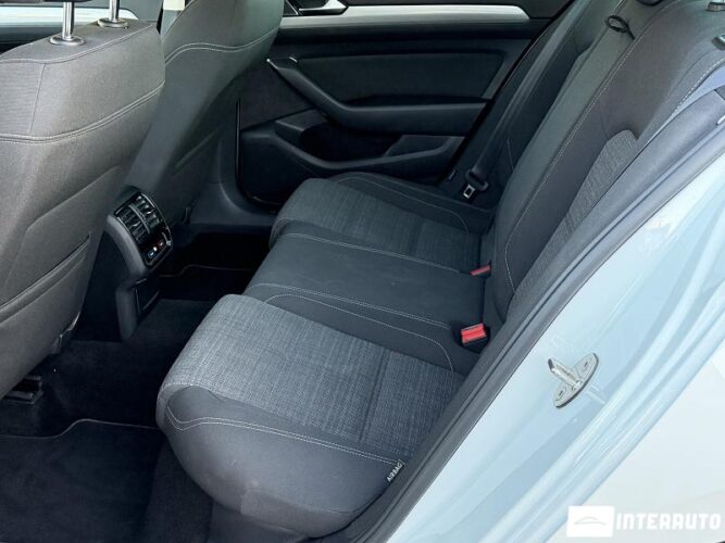 Volkswagen Passat 51 interauto-car