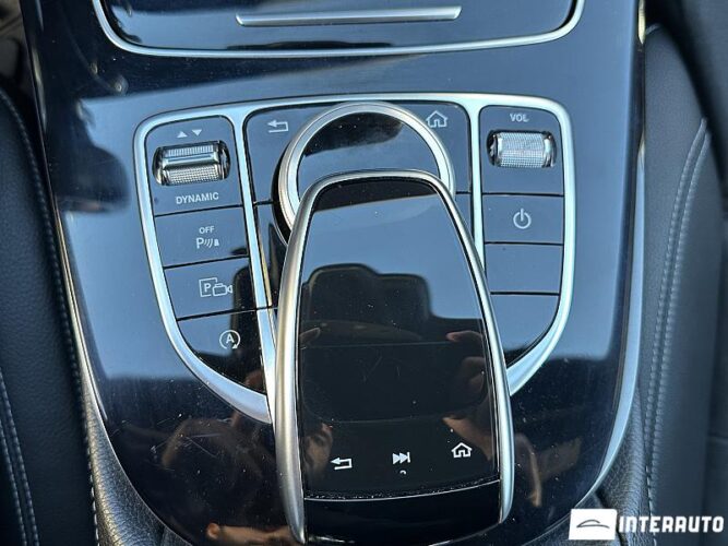 Mercedes E 220 48 interauto-car