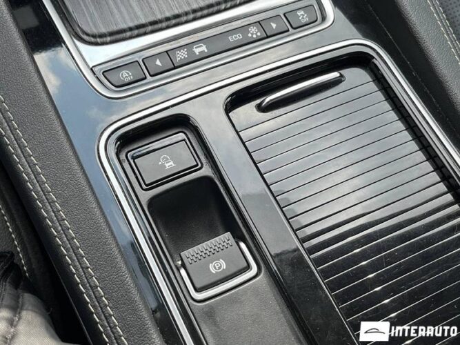 Jaguar F-Pace 52 interauto-car