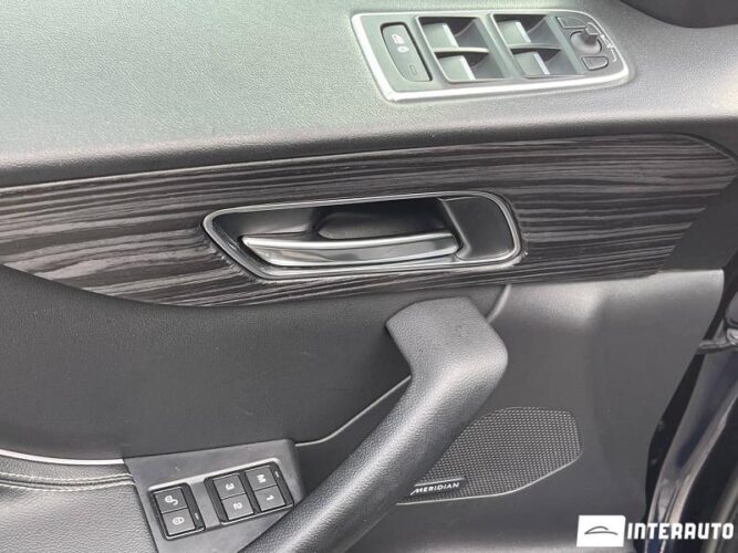 Jaguar F-Pace 41 interauto-car