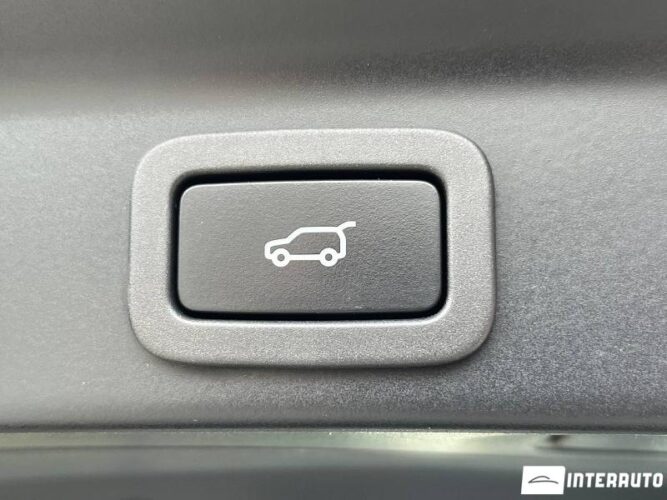 Jaguar F-Pace 59 interauto-car