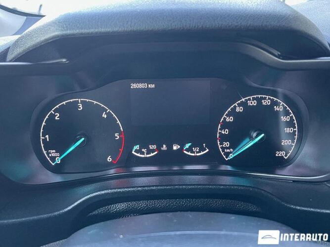 Ford Tourneo Connect 33 interauto-car