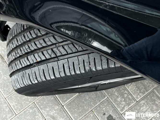 Mercedes E 200 43 interauto-car