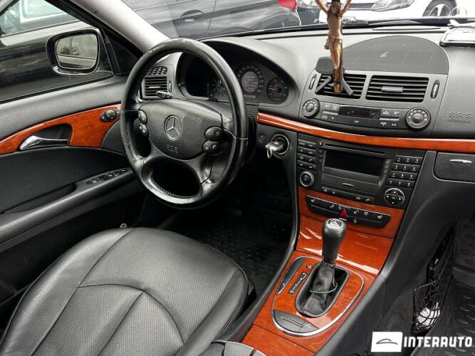 Mercedes E 200 33 interauto-car