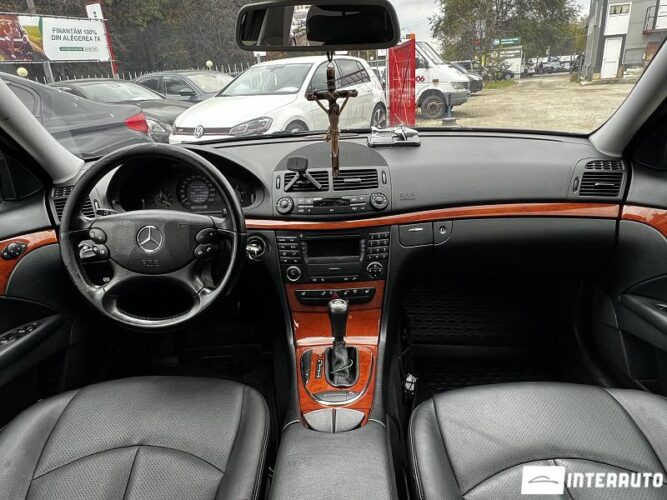 Mercedes E 200 34 interauto-car