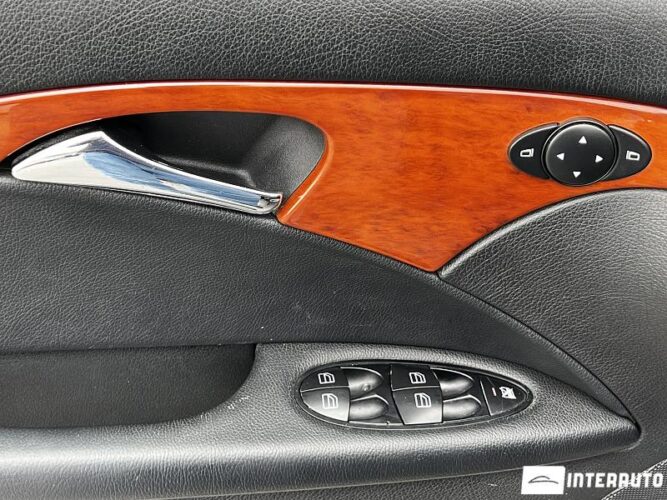 Mercedes E 200 39 interauto-car