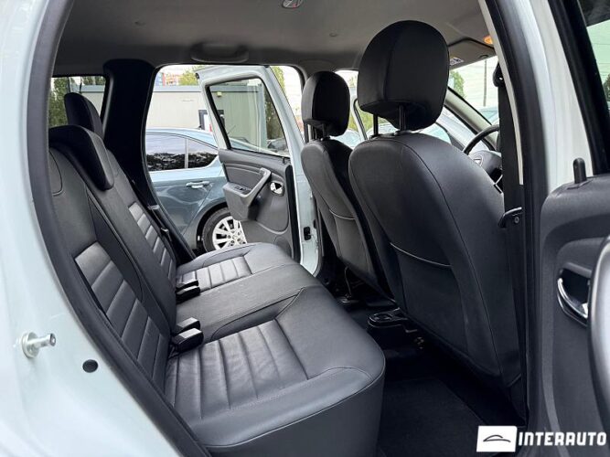 Dacia Duster 42 interauto-car