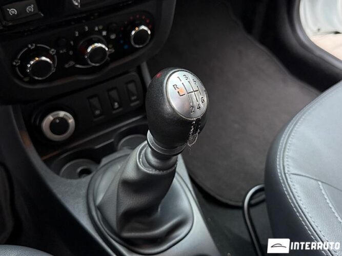 Dacia Duster 40 interauto-car