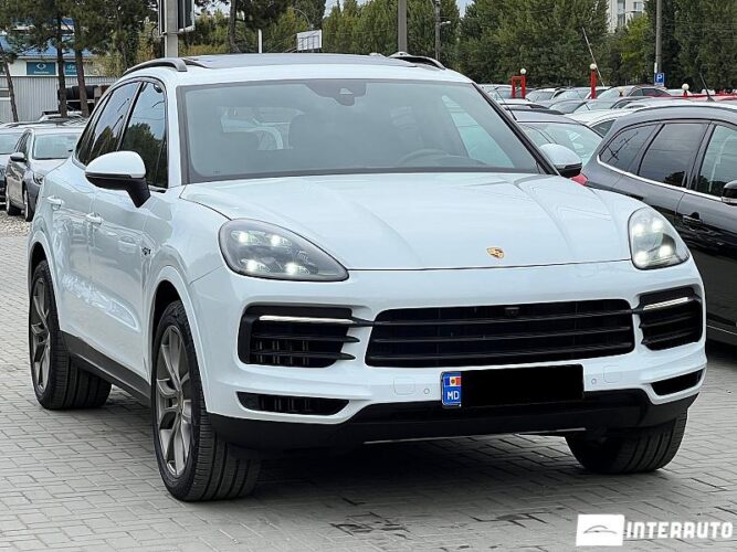 Porsche Cayenne E-Hybrid 41 interauto-car