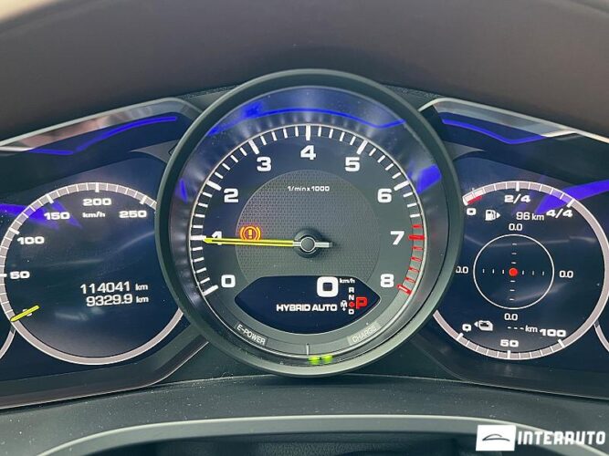 Porsche Cayenne E-Hybrid 54 interauto-car