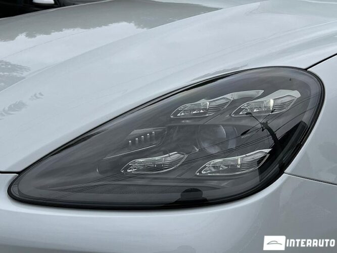 Porsche Cayenne E-Hybrid 43 interauto-car