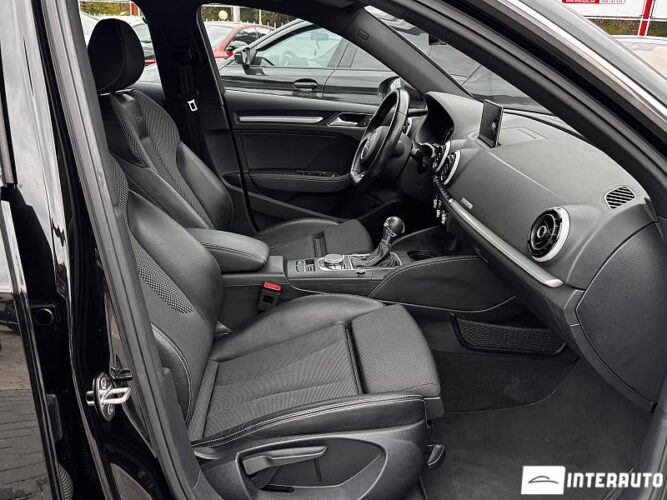 Audi A3 E-tron 38 interauto-car