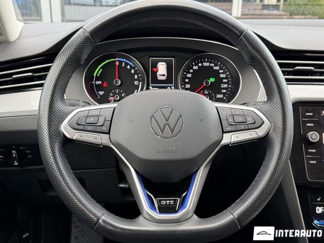 Volkswagen Passat GTE 45 interauto-car