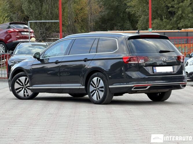 Volkswagen Passat GTE 35 interauto-car