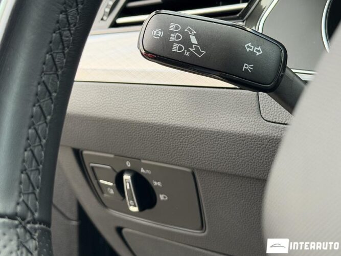 Volkswagen Passat GTE 43 interauto-car