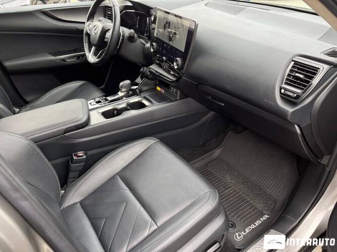Lexus NX 450H+ 37 interauto-car