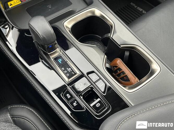 Lexus NX 450H+ 43 interauto-car