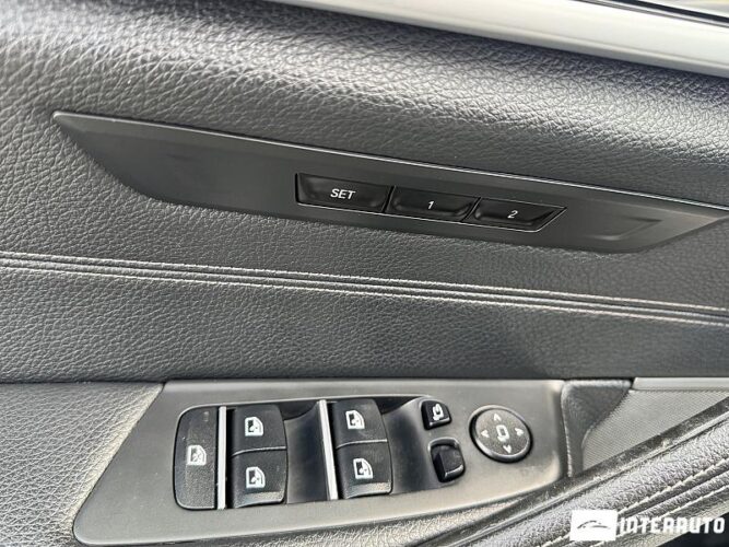 BMW 530e 58 interauto-car