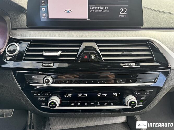 BMW 530e 49 interauto-car