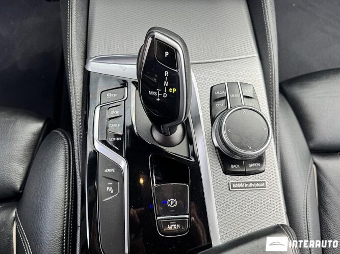 BMW 530e 50 interauto-car