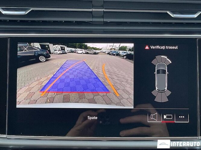 Audi Q7 47 interauto-car