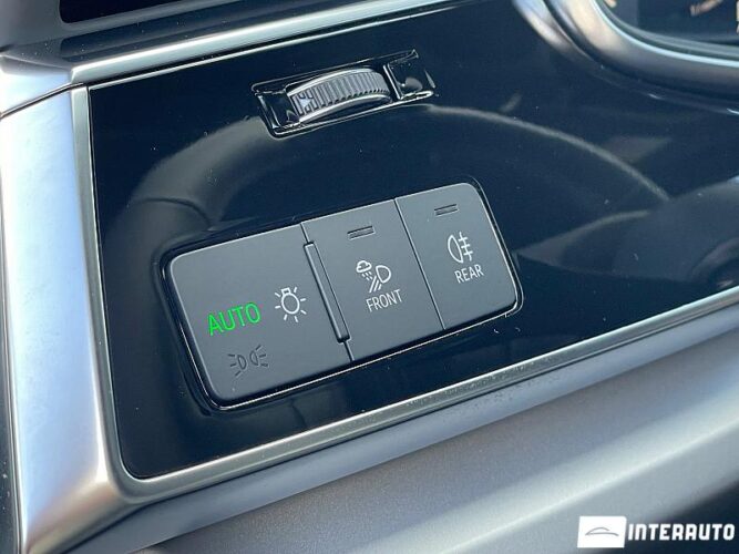 Audi Q7 41 interauto-car