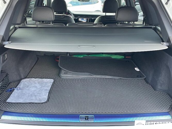 Audi Q7 52 interauto-car