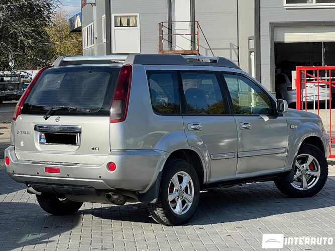 Nissan X-Trail 26 interauto-car
