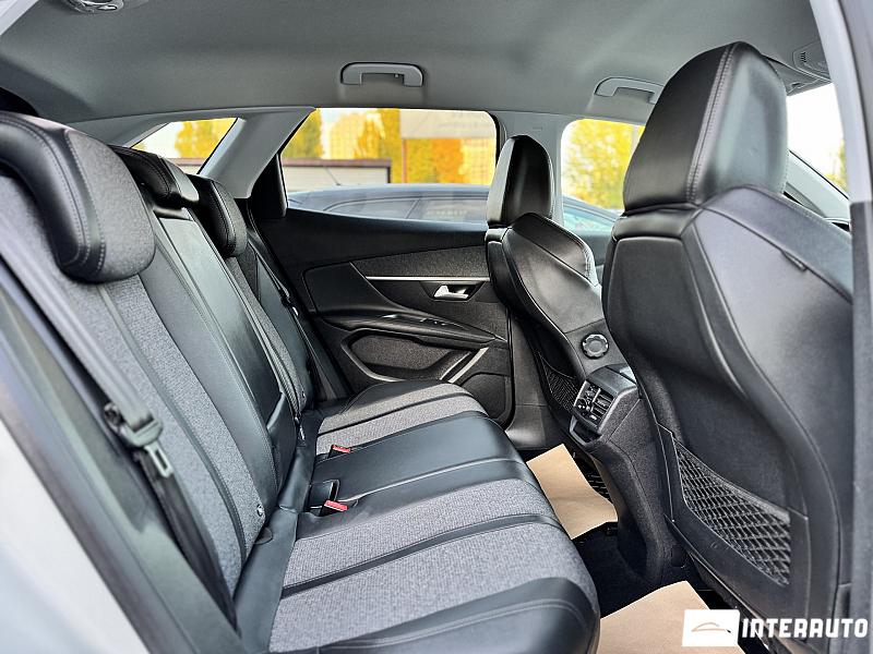 Peugeot 3008 32 automobil-interauto