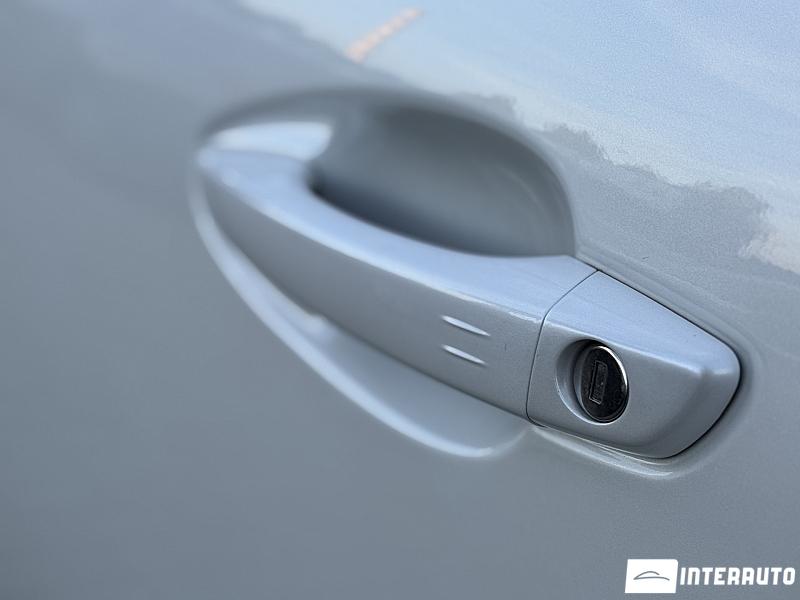 Peugeot 3008 18 automobil-interauto