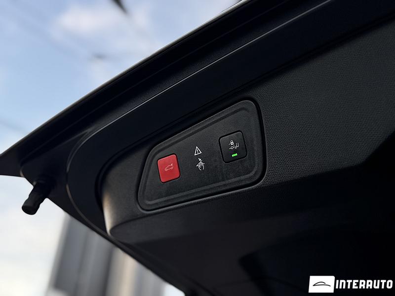 Peugeot 3008 16 automobil-interauto