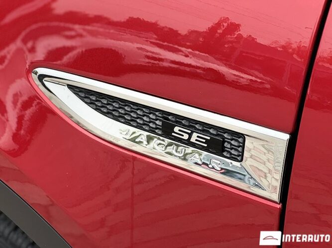 Jaguar E-Pace 43 interauto-car