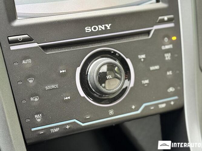 Ford Fusion 46 interauto-car