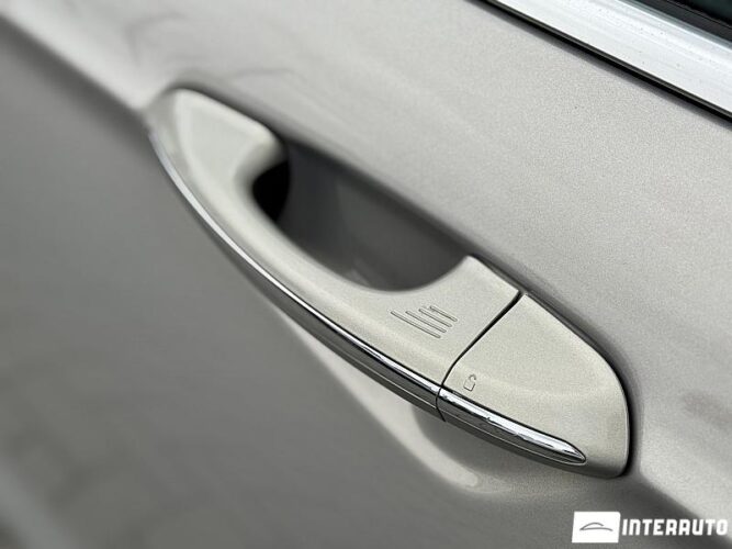 Ford Fusion 37 interauto-car