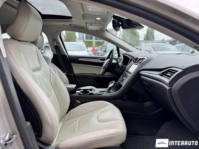 Ford Fusion 51 interauto-car