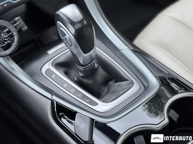 Ford Fusion 47 interauto-car